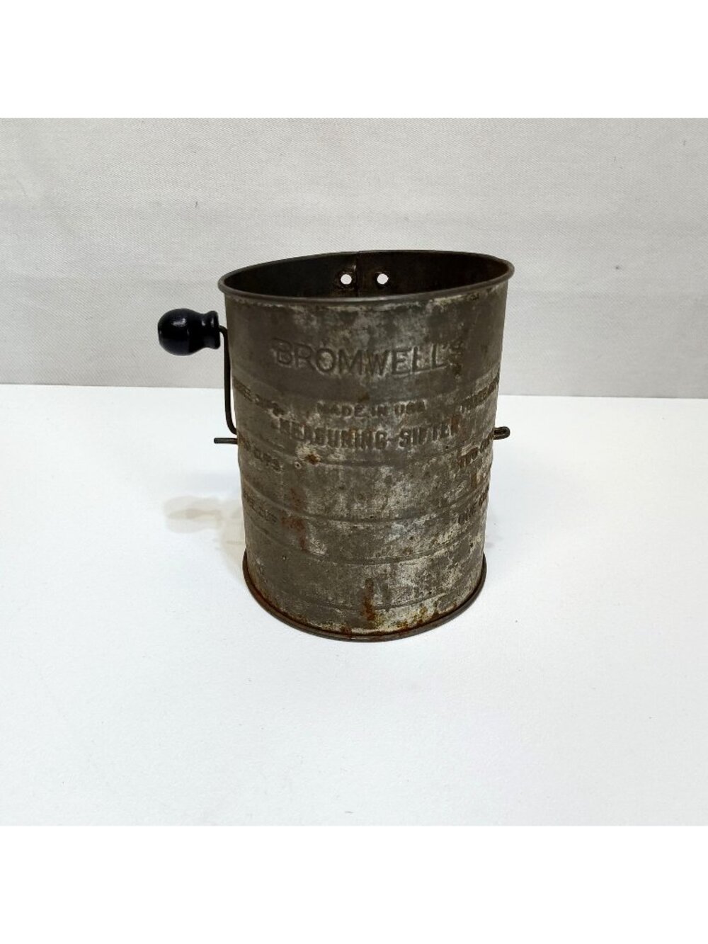 Bromwell's Vintage 3-Cup Metal Measuring Flour Sifter w/ Handle USA Grannycore